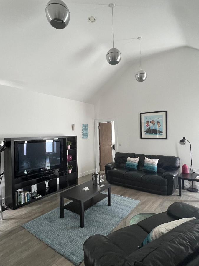 Fitzy'S Bunker - Modern Beach Apartment Ardglass Exterior foto